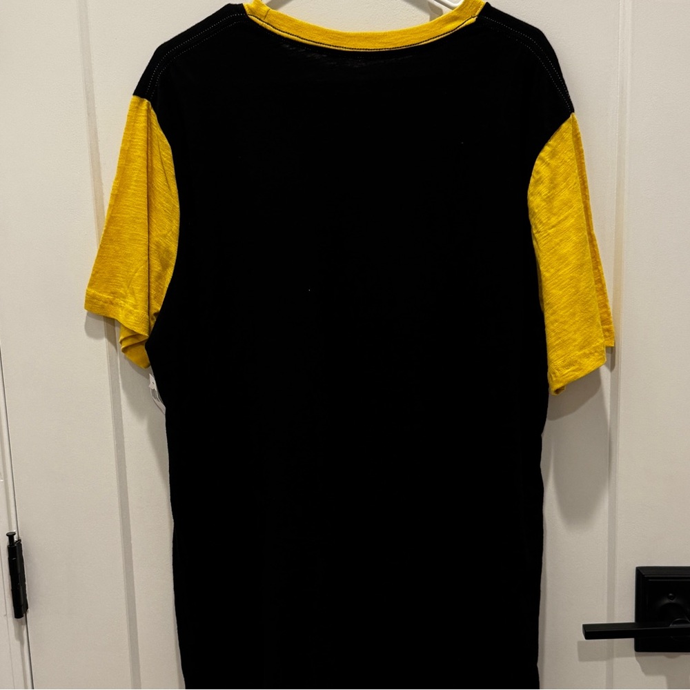 NEW Captain Hook Disney Villain Yellow and Black Tee shirt LARGE - Picture 3 of 13